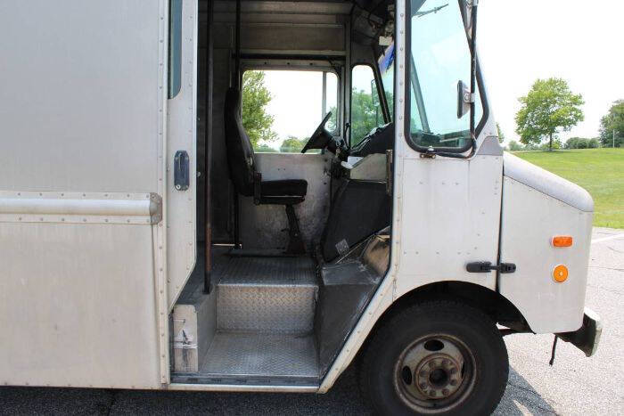 2001 Workhorse P42