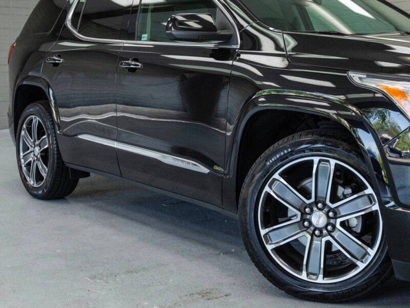 2017 GMC Acadia Denali