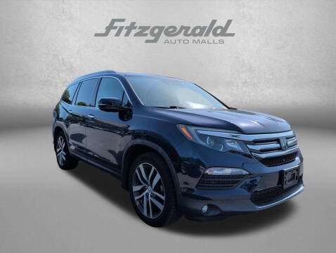 2017 Honda Pilot Elite Photo