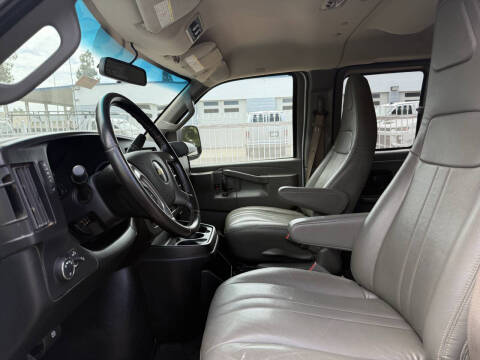 2017 Chevrolet Express LS 3500