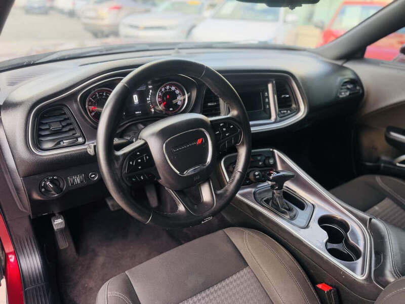 2017 Dodge Challenger SXT