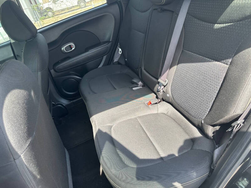 2016 Kia Soul +
