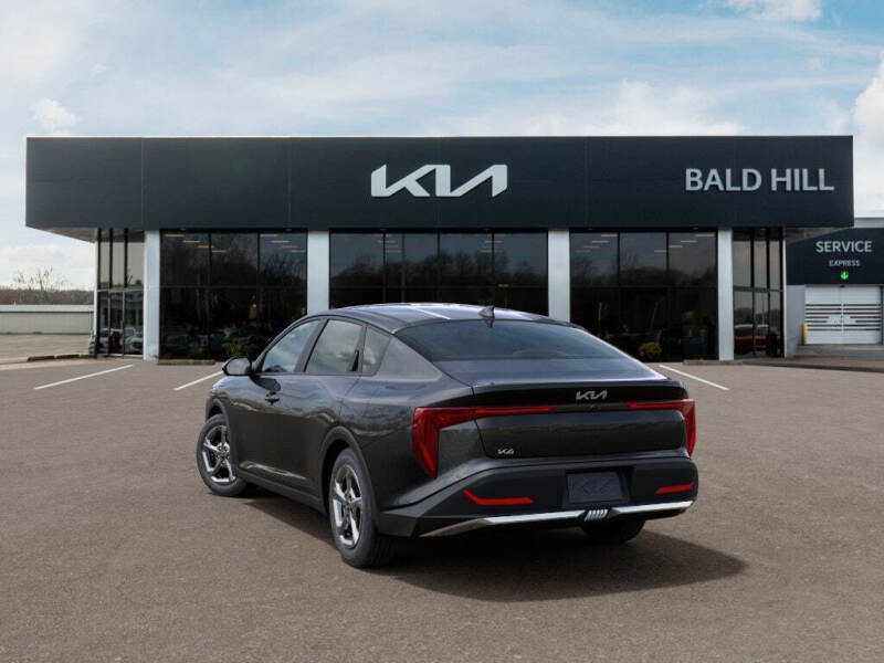 2026 Kia K4 LXS