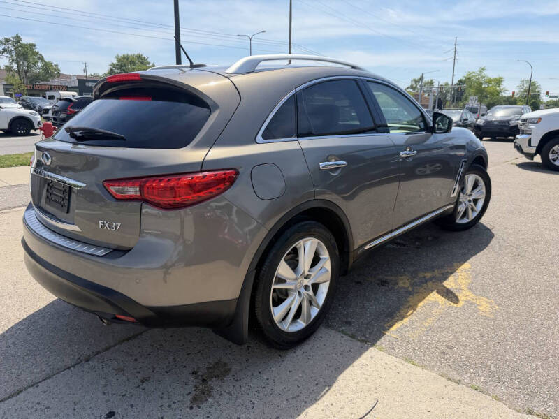 2013 Infiniti FX37