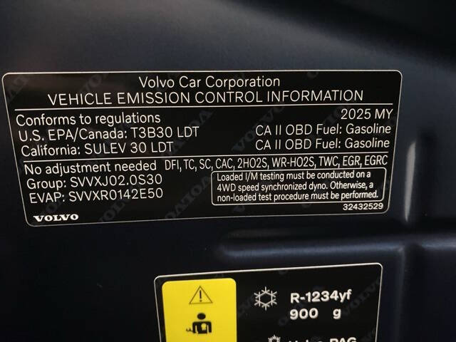 2025 Volvo XC90 B6 Plus Bright Theme 7P