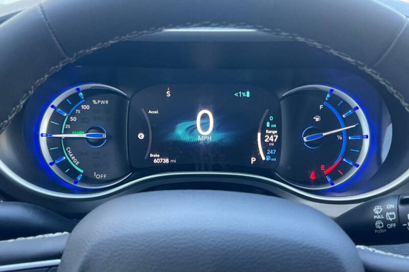 2024 Chrysler Pacifica Plug-In Hybrid Select