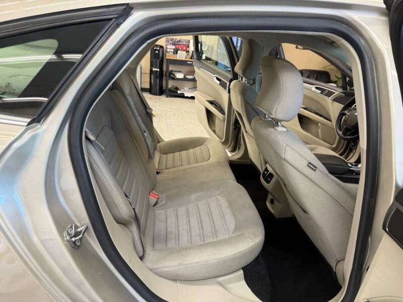 2019 Ford Fusion Hybrid SE