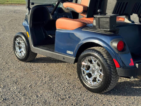 2025 E-Z-GO Freedom RXV