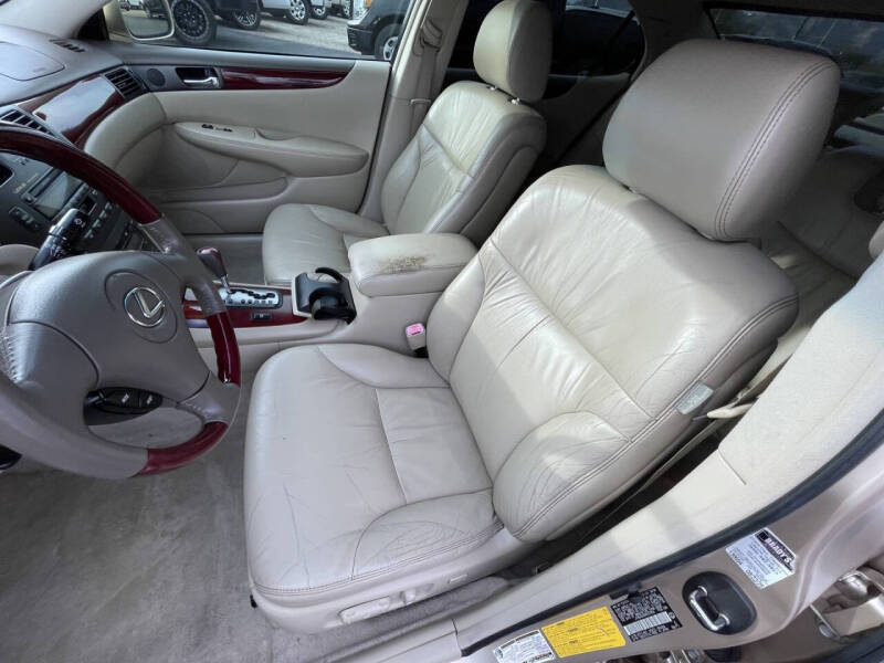 2004 Lexus ES 330