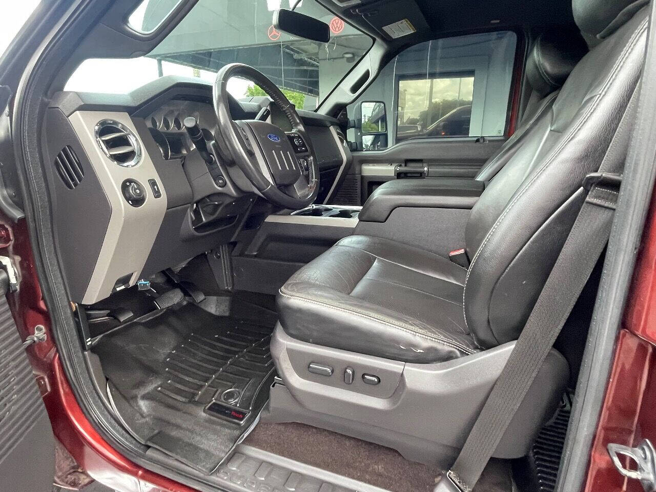2015 Ford F-250 Super Duty  - $33,900