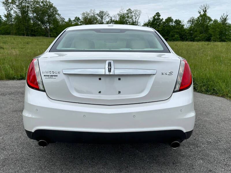 2010 Lincoln MKS