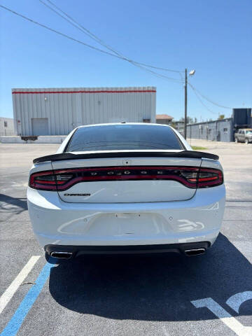 2018 Dodge Charger SXT