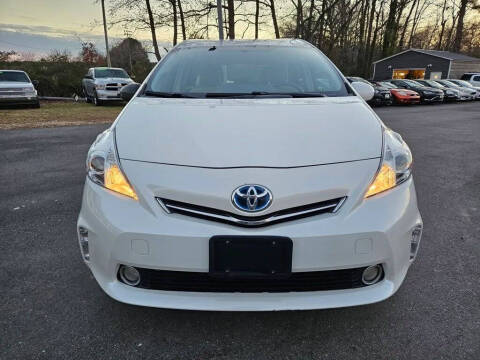2014 Toyota Prius v Three