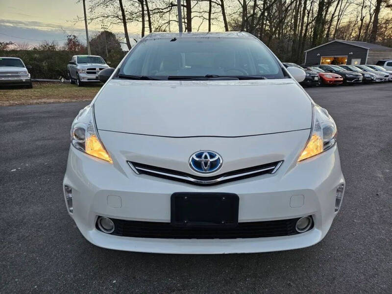2014 Toyota Prius v Three