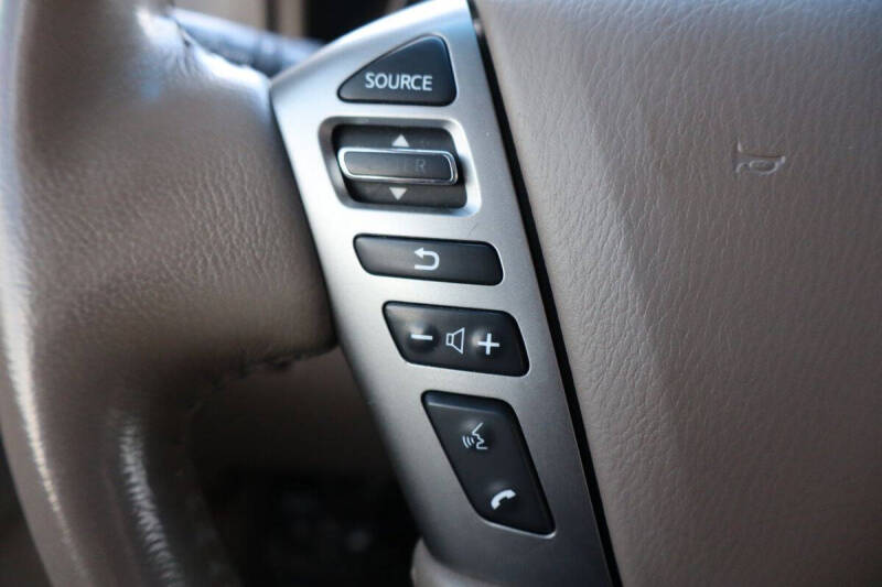 2014 Nissan Armada Platinum