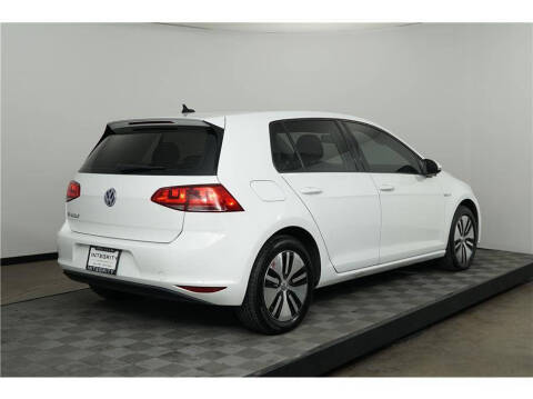 2016 Volkswagen e-Golf SE