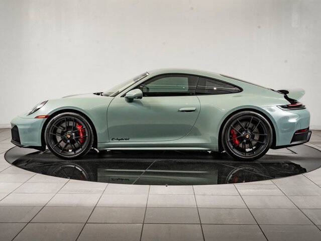 2025 Porsche 911 Carrera GTS