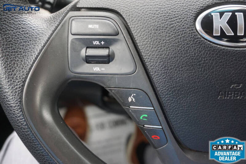2017 Kia Forte5 LX