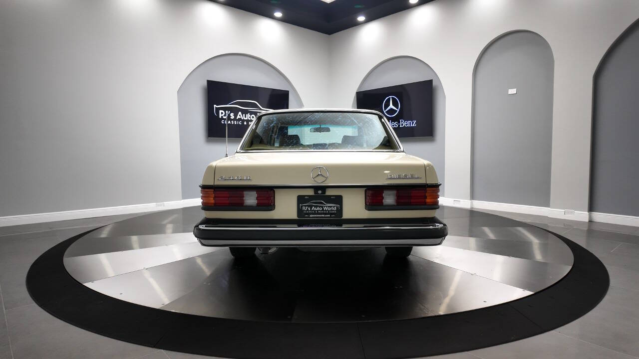 1983 Mercedes-Benz 240-Class 19
