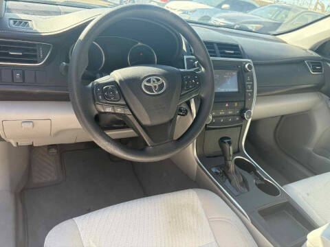 2016 Toyota Camry LE