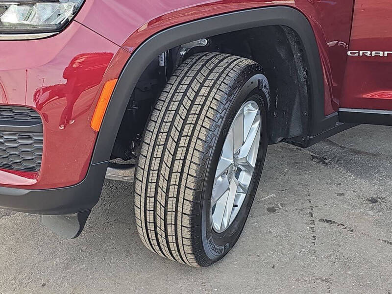 2025 Jeep Grand Cherokee Laredo X