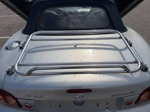 2004 Mazda MX-5 Miata