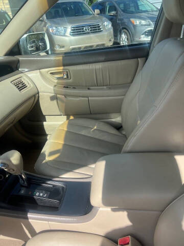 2004 Toyota Avalon XL