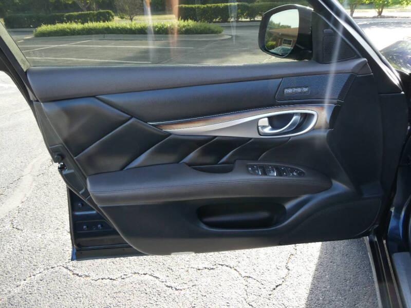 2016 Infiniti Q70L 3.7