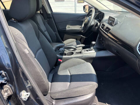 2015 Mazda MAZDA3 i SV