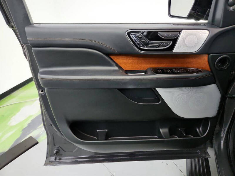 2023 Lincoln Navigator L Black Label