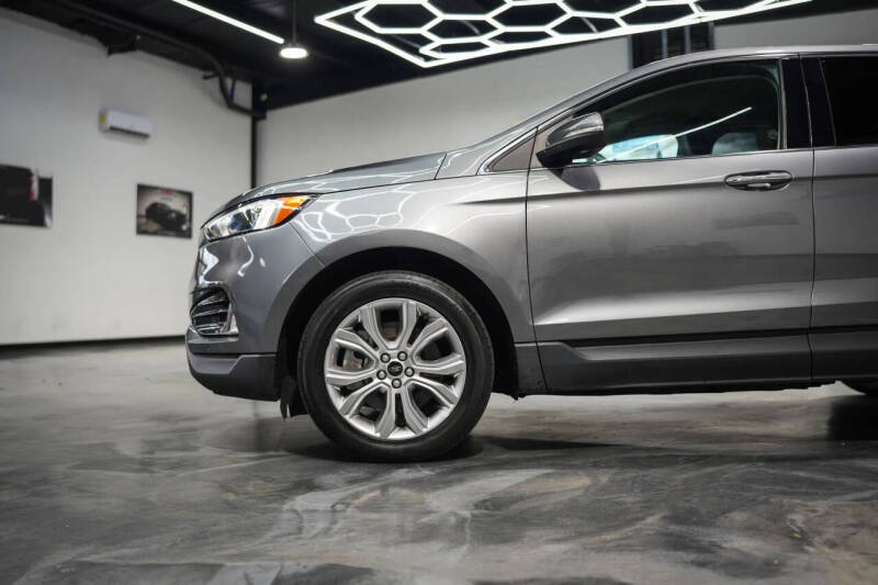 2023 Ford Edge Titanium