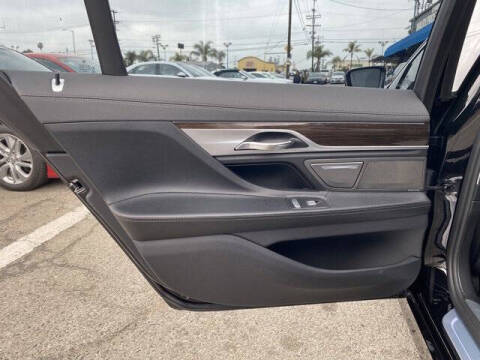 2019 BMW 7 Series 740i