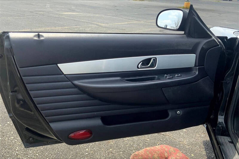 2003 Ford Thunderbird