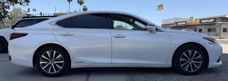 2019 Lexus ES 300h