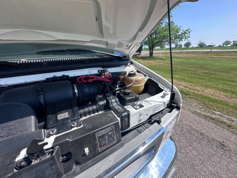 2000 Ford E-Series E-450 SD