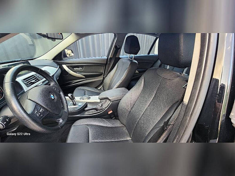 2016 BMW 3 Series 320i