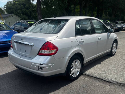 2011 Nissan Versa 1.8 S