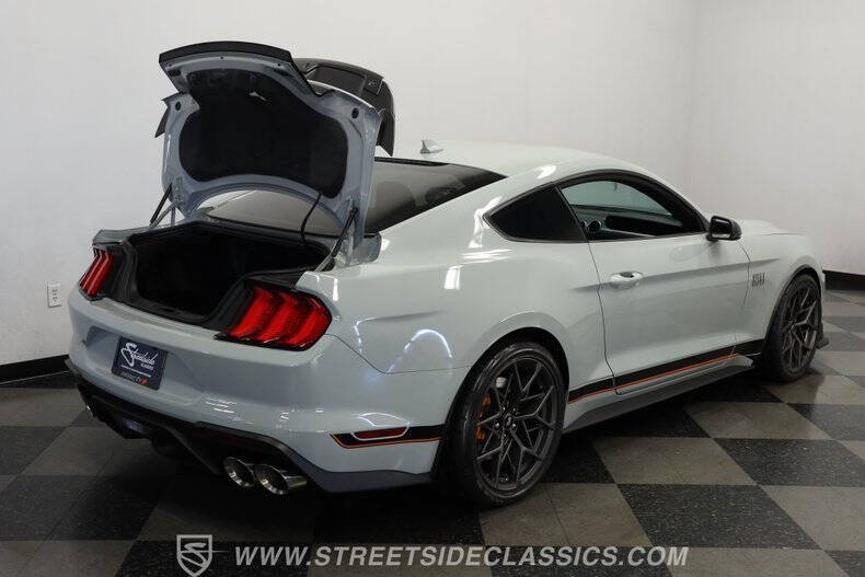 2022 Ford Mustang Mach 1