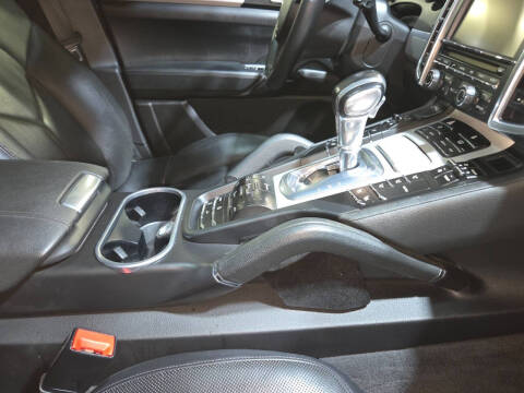 2013 Porsche Cayenne GTS