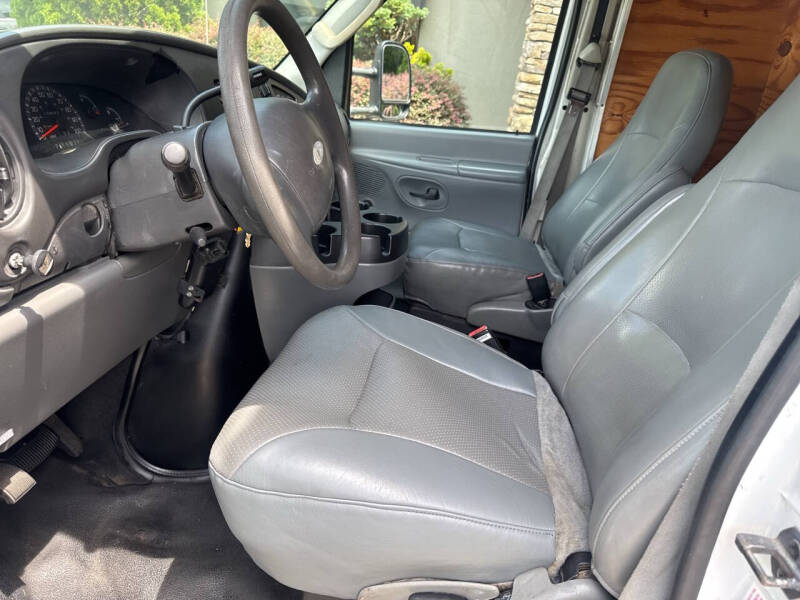 2003 Ford E-Series E-450 SD