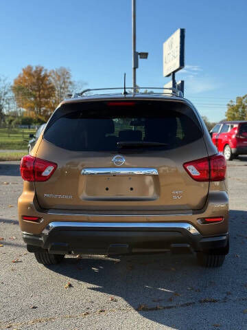 2017 Nissan Pathfinder SV