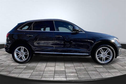 2017 Audi Q5 2.0T quattro Premium Plus
