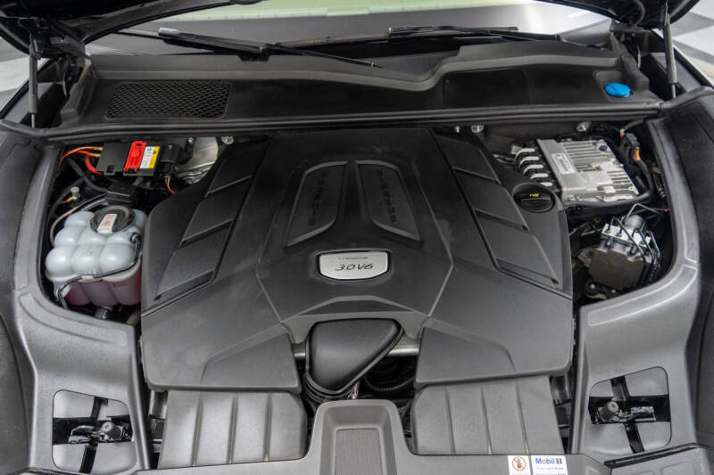 2022 Porsche Cayenne Coupe