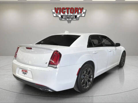 2018 Chrysler 300 S