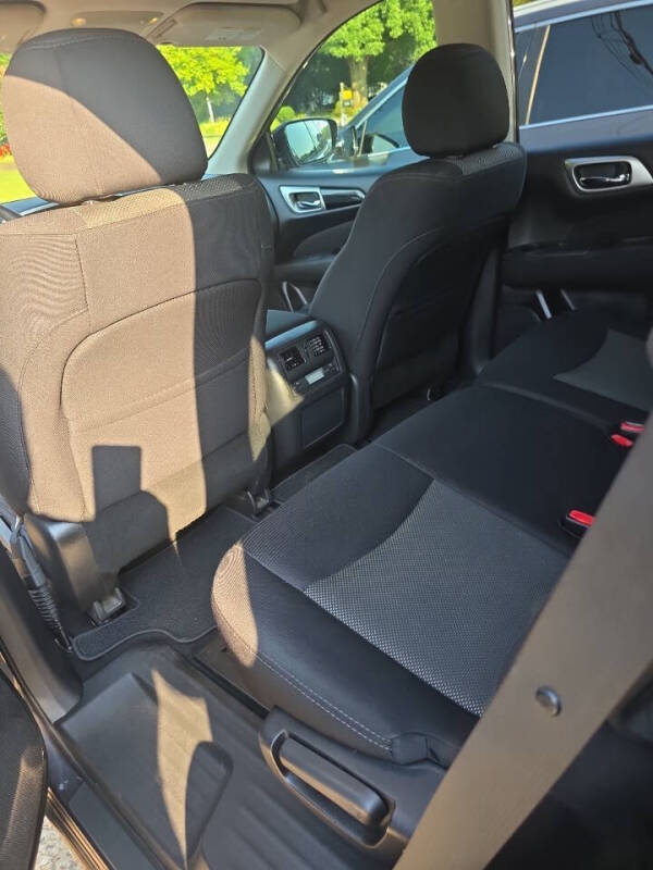 2017 Nissan Pathfinder S