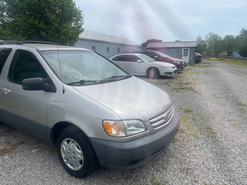 2002 Toyota Sienna CE