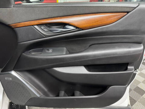 2017 Cadillac Escalade Premium Luxury