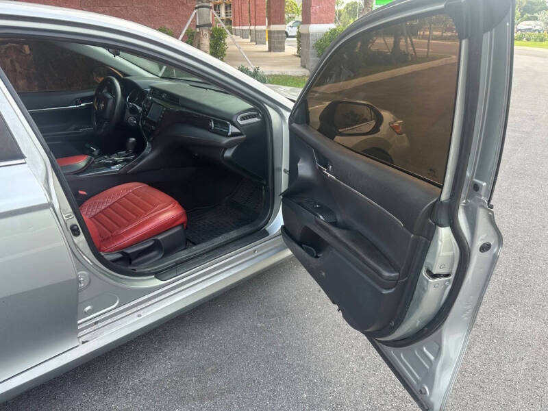 2018 Toyota Camry SE