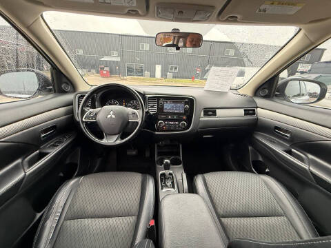 2015 Mitsubishi Outlander SE