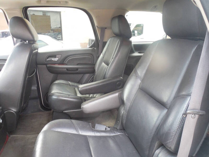 2011 Cadillac Escalade Luxury